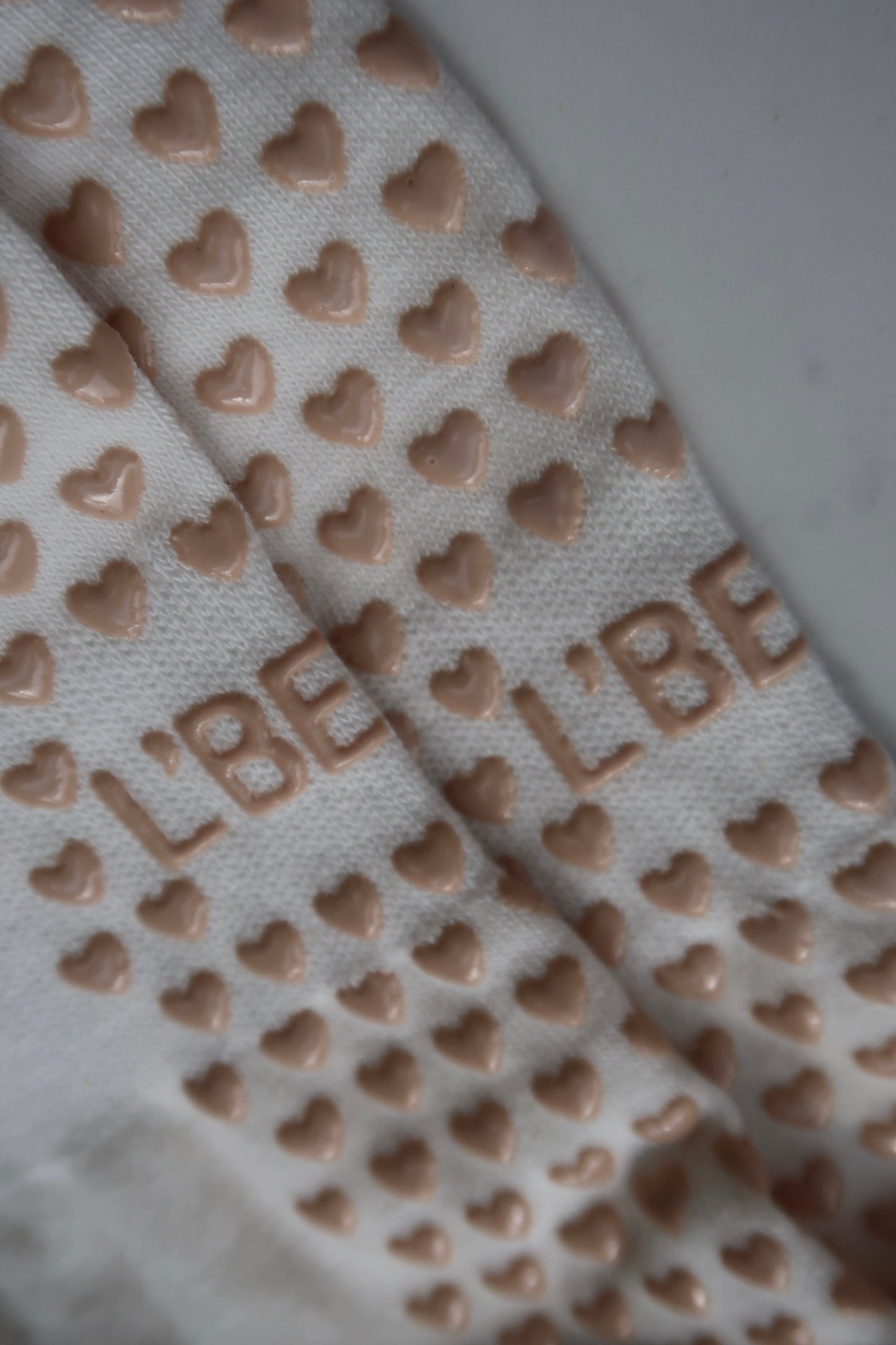 Cream and taupe Heart grip socks