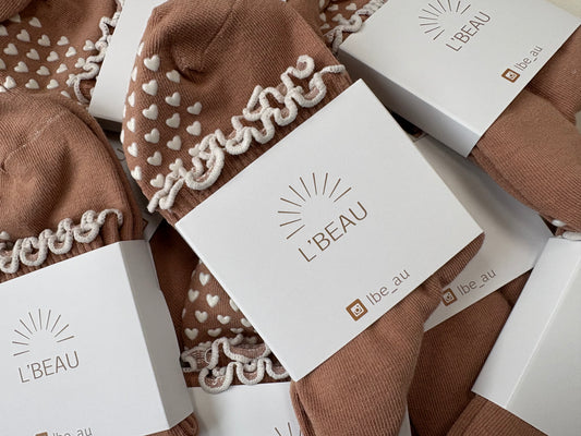 Mocha Heart grip socks