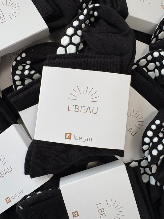 Black hexagon grip socks